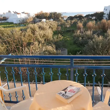 Mina's In Naxos Island Guest house