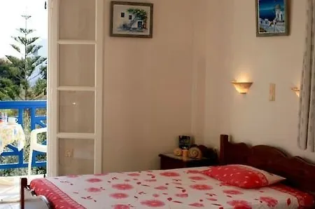 Mina's In Naxos Island