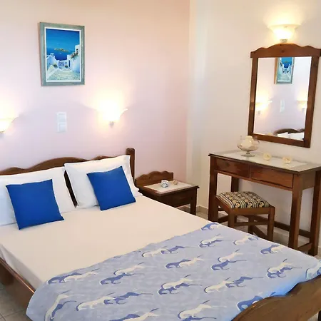 Mina's In Naxos Island Guest house