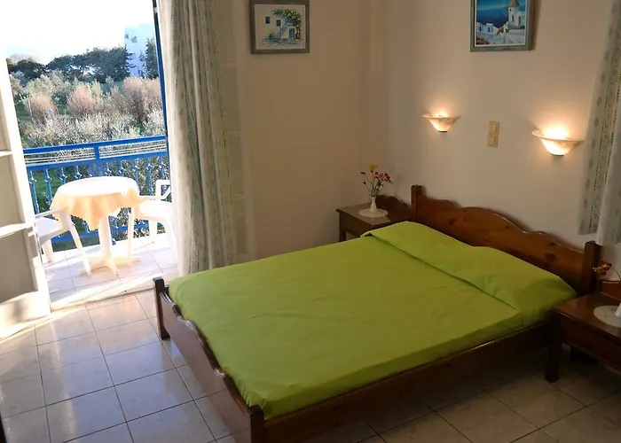 Mina's In Naxos Island