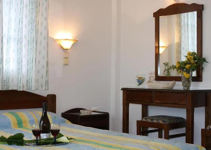 Mina's In Naxos Island Konukevi 2*