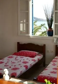 Konukevi Mina's In Naxos Island 2*