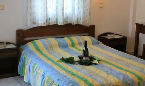 Mina's In Naxos Island Konukevi Agios Prokopios (Naxos)