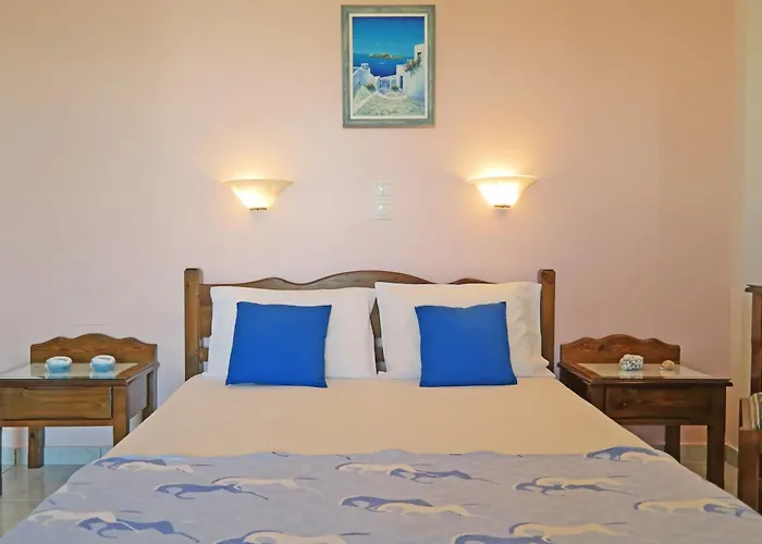 Konukevi Mina's In Naxos Island